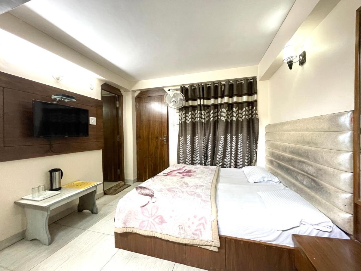 Hotel Prince ! Nainital Mall Road-Prime-Location In-Front-Of-Naini-Lake Hygiene-And-Spacious-Room 外观 照片