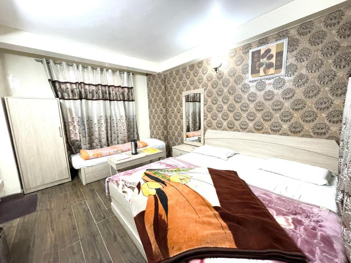 Hotel Prince ! Nainital Mall Road-Prime-Location In-Front-Of-Naini-Lake Hygiene-And-Spacious-Room 外观 照片