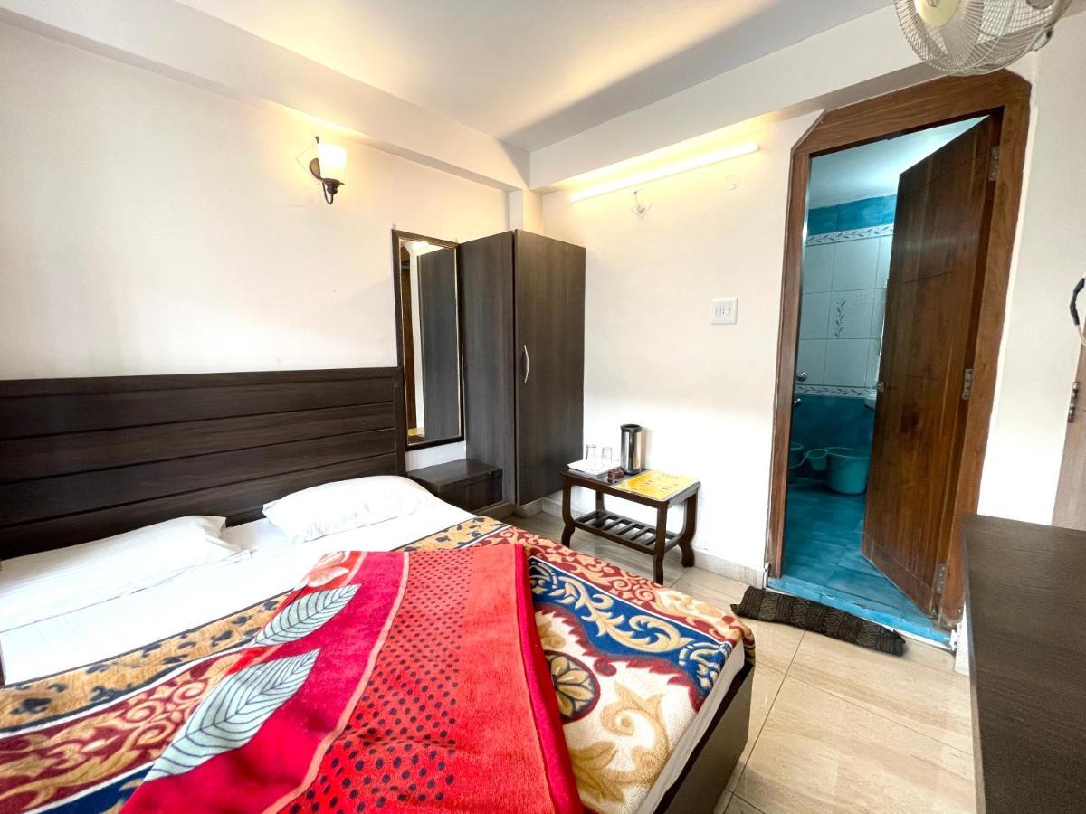 Hotel Prince ! Nainital Mall Road-Prime-Location In-Front-Of-Naini-Lake Hygiene-And-Spacious-Room 外观 照片